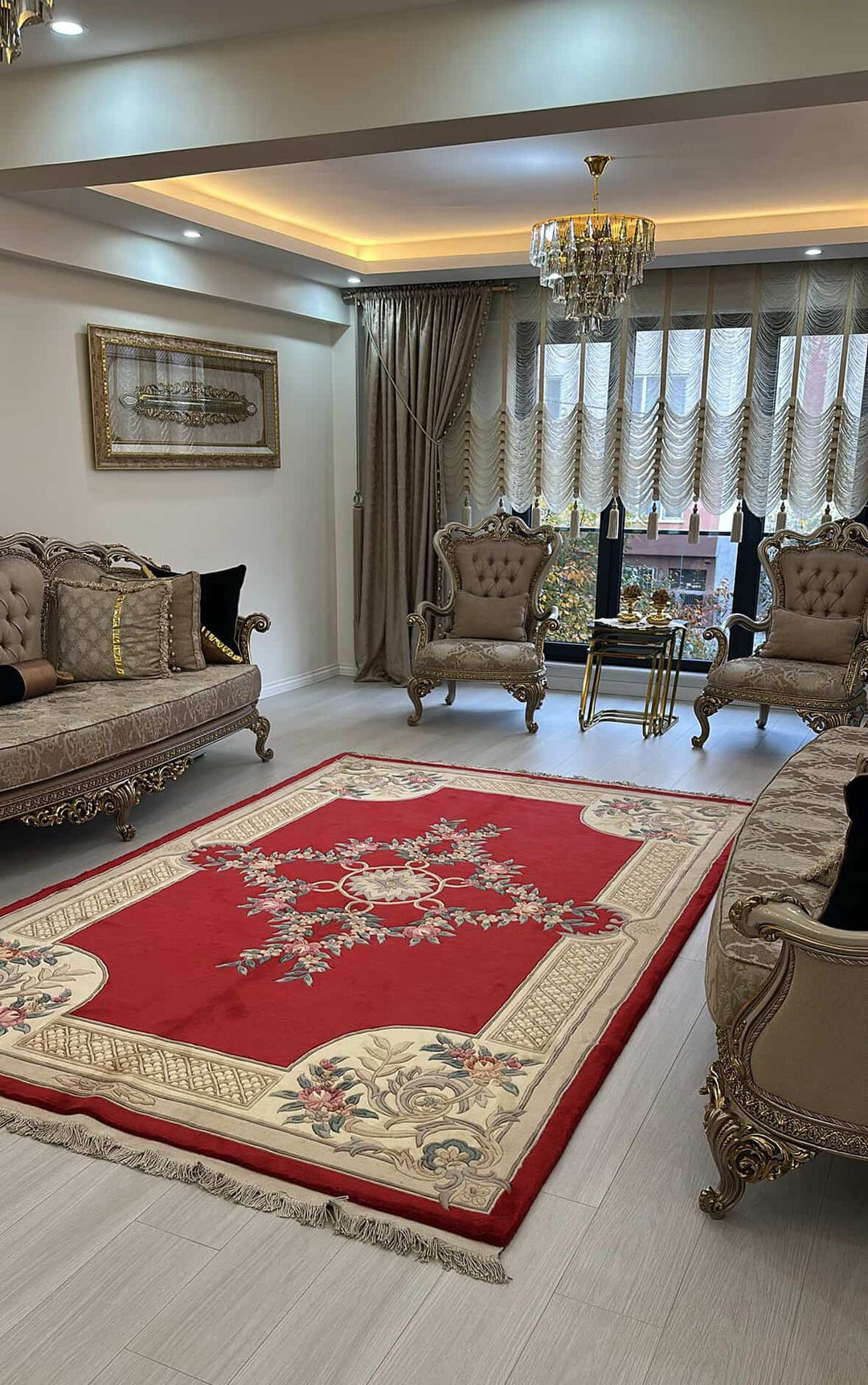 Kabartmalı Çin Halısı