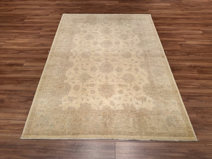 Uşak Original Hand Woven Pastel Vegetable Dyed Wool Carpet 170x237 4.03 Square Meters - 6x8 ft