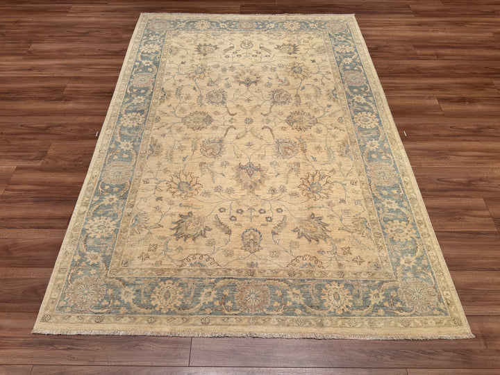 Uşak Original Hand Woven Pastel Vegetable Dyed Wool Carpet 170x239 4.06 Square Meters - 6x8 ft