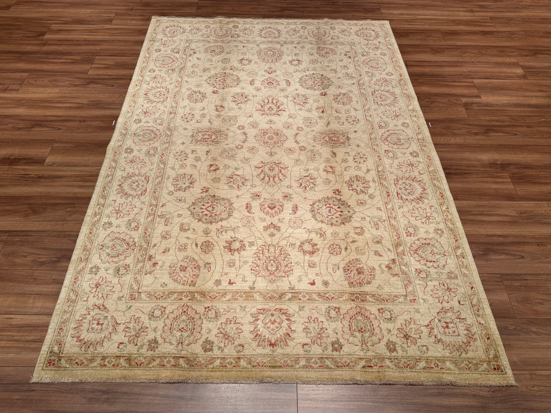 Uşak Original Hand Woven Pastel Vegetable Dyed Wool Carpet 171x244 4.17 Square Meters - 6x8 ft