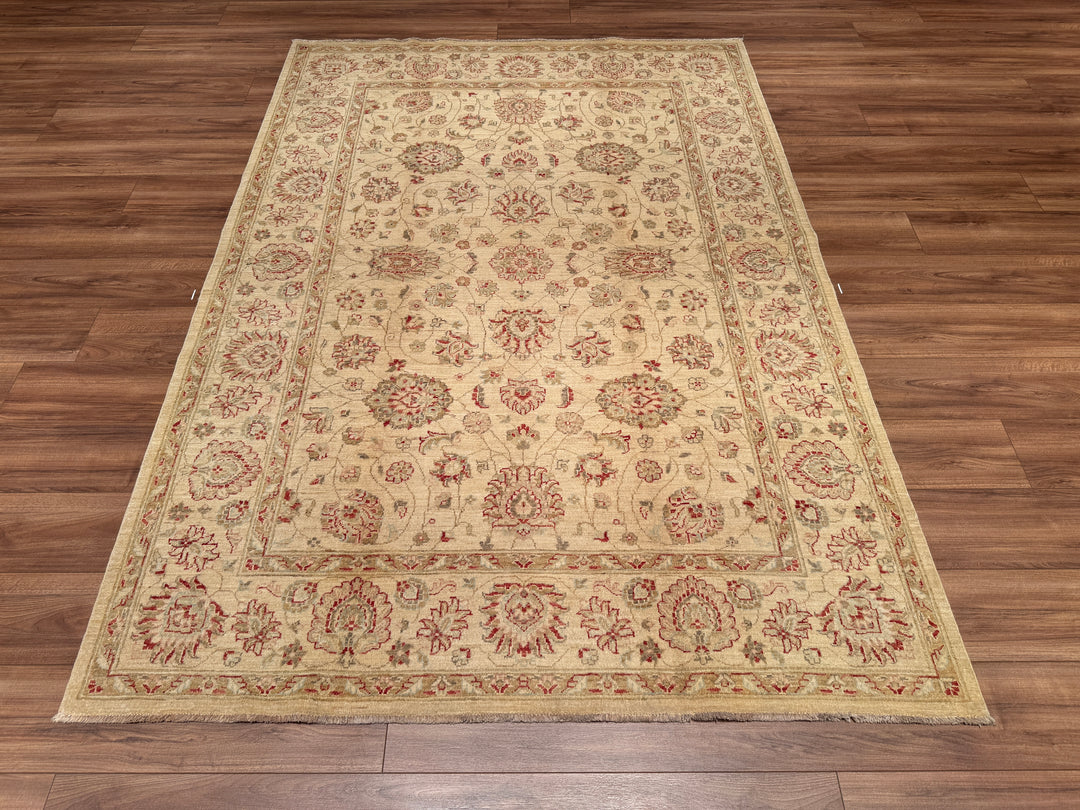 Uşak Original Hand Woven Pastel Vegetable Dyed Wool Carpet 171x244 4.17 Square Meters - 6x8 ft