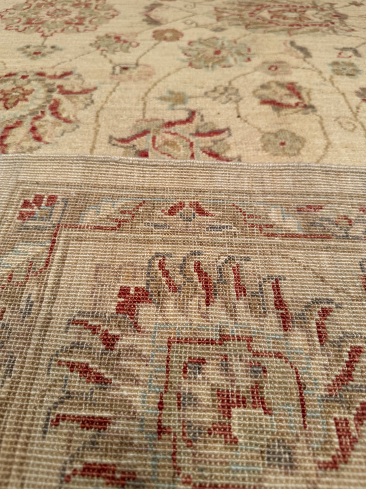 Uşak Original Hand Woven Pastel Vegetable Dyed Wool Carpet 171x244 4.17 Square Meters - 6x8 ft