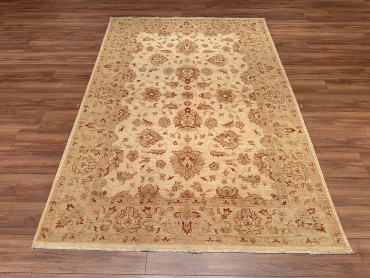 Uşak Original Hand Woven Pastel Vegetable Dyed Wool Carpet 171x245 4.19 Square Meters - 6x8 ft