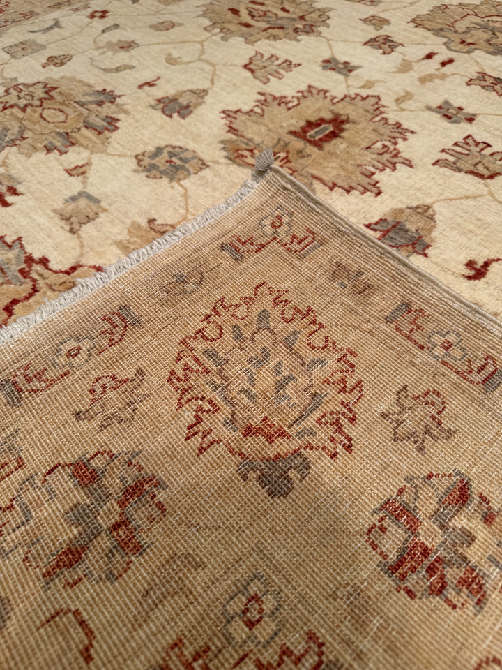 Uşak Original Hand Woven Pastel Vegetable Dyed Wool Carpet 168x233 3.91 Square Meters - 6x8 ft