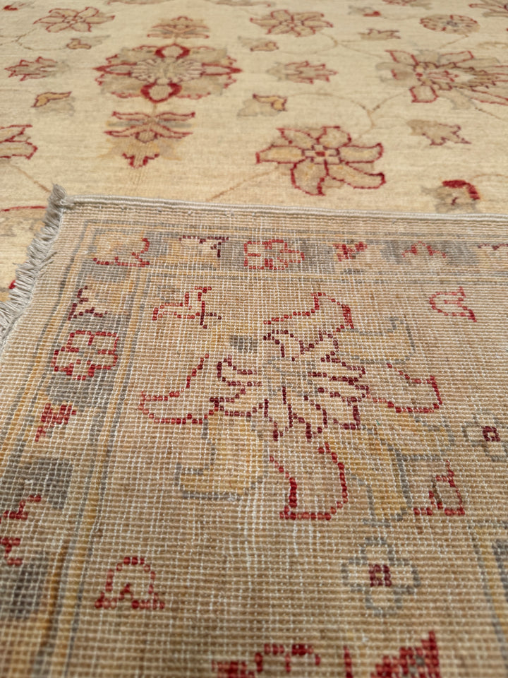 Uşak Original Hand Woven Pastel Vegetable Dyed Wool Carpet 170x238 4.04 Square Meters - 6x8 ft