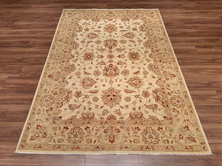 Uşak Original Hand Woven Pastel Vegetable Dyed Wool Carpet 169x239 4.04 Square Meters - 6x8 ft