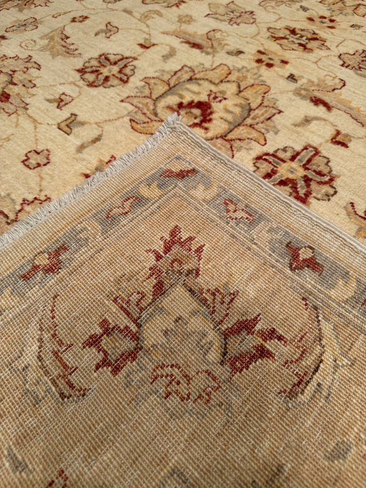 Uşak Original Hand Woven Pastel Vegetable Dyed Wool Carpet 171x243 4.16 Square Meters - 6x8 ft