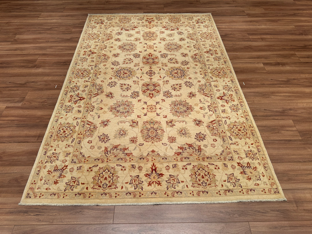 Uşak Original Hand Woven Pastel Vegetable Dyed Wool Carpet 165x249 4.11 Square Meters - 6x8 ft