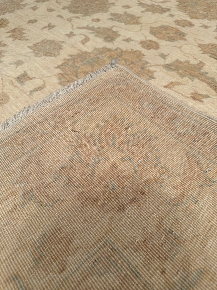 Uşak Original Hand Woven Pastel Vegetable Dyed Wool Carpet 171x225 3.85 Square Meters - 6x8 ft