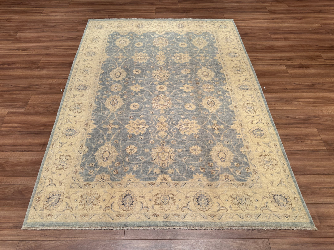 Uşak Original Hand Woven Gray Cream Vegetable Dyed Wool Carpet 170x231 3.93 Square Meters - 6x8 ft