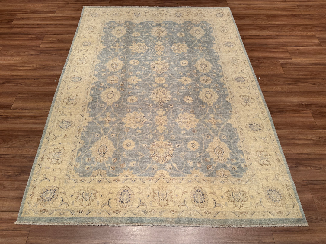 Uşak Original Hand Woven Gray Cream Vegetable Dyed Wool Carpet 170x231 3.93 Square Meters - 6x8 ft