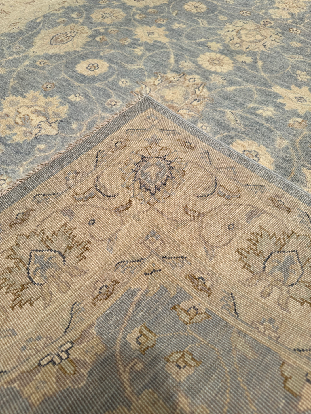 Uşak Original Hand Woven Gray Cream Vegetable Dyed Wool Carpet 170x231 3.93 Square Meters - 6x8 ft