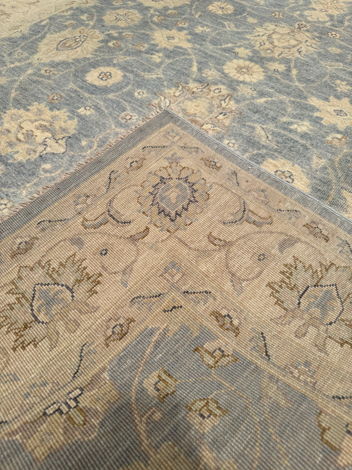 Uşak Original Hand Woven Gray Cream Vegetable Dyed Wool Carpet 170x231 3.93 Square Meters - 6x8 ft