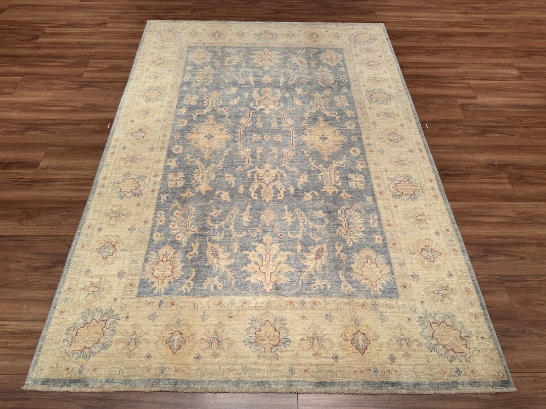 Uşak Original Hand Woven Gray Cream Vegetable Dyed Wool Carpet 170x245 4.17 Square Meters - 6x8 ft