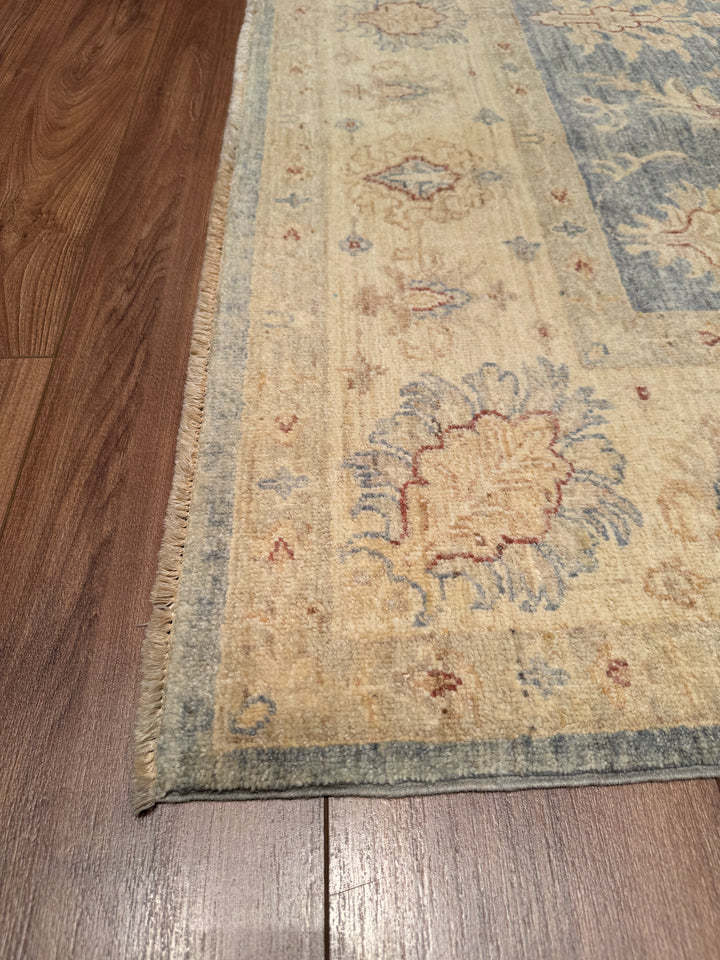 Uşak Original Hand Woven Gray Cream Vegetable Dyed Wool Carpet 170x245 4.17 Square Meters - 6x8 ft