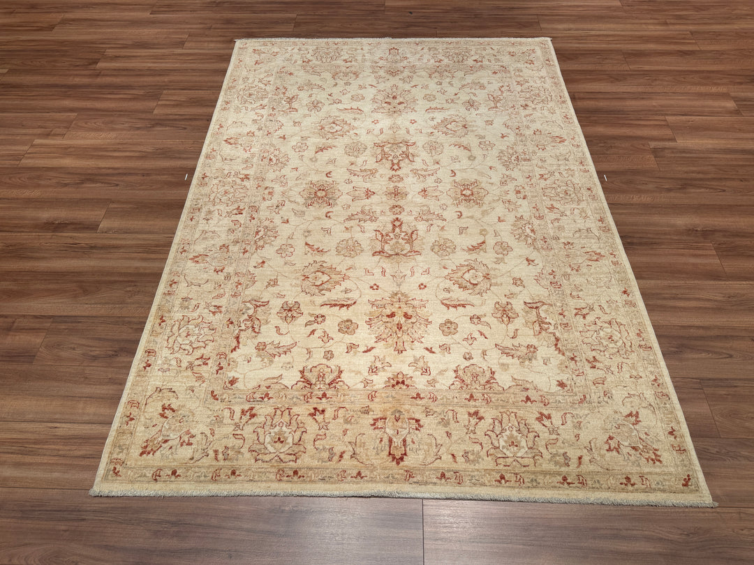 Uşak Original Hand Woven Pastel Vegetable Dyed Wool Carpet 169x239 4.04 Square Meters - 6x8 ft