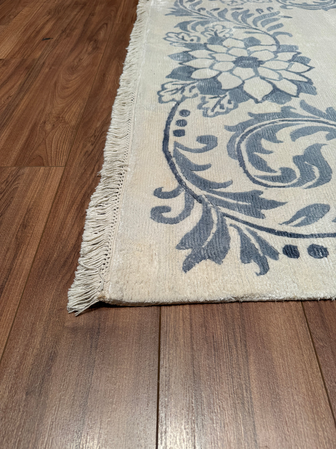 Damask Desenli Orjinal El Dokuması Beyaz Bambu Halı 171x242 4.14 Metrekare - 5x8 ft