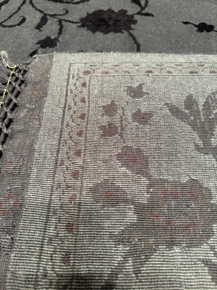 Privat Original Hand Woven Black Wool Silk Carpet 161x245 3.94 Square Meters - 5x8 ft