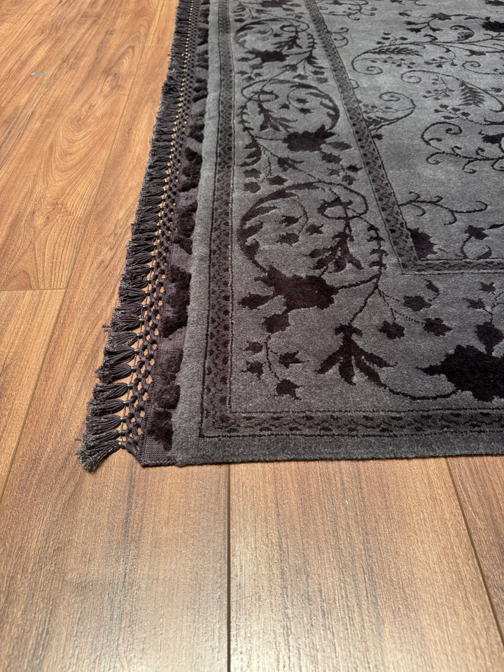 Privat Original Hand Woven Black Wool Silk Carpet 161x245 3.94 Square Meters - 5x8 ft