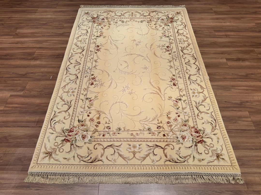 Privat Original Hand Woven Cream Wool Silk Carpet 169x249 4.20 Square Meters - 5x8 ft