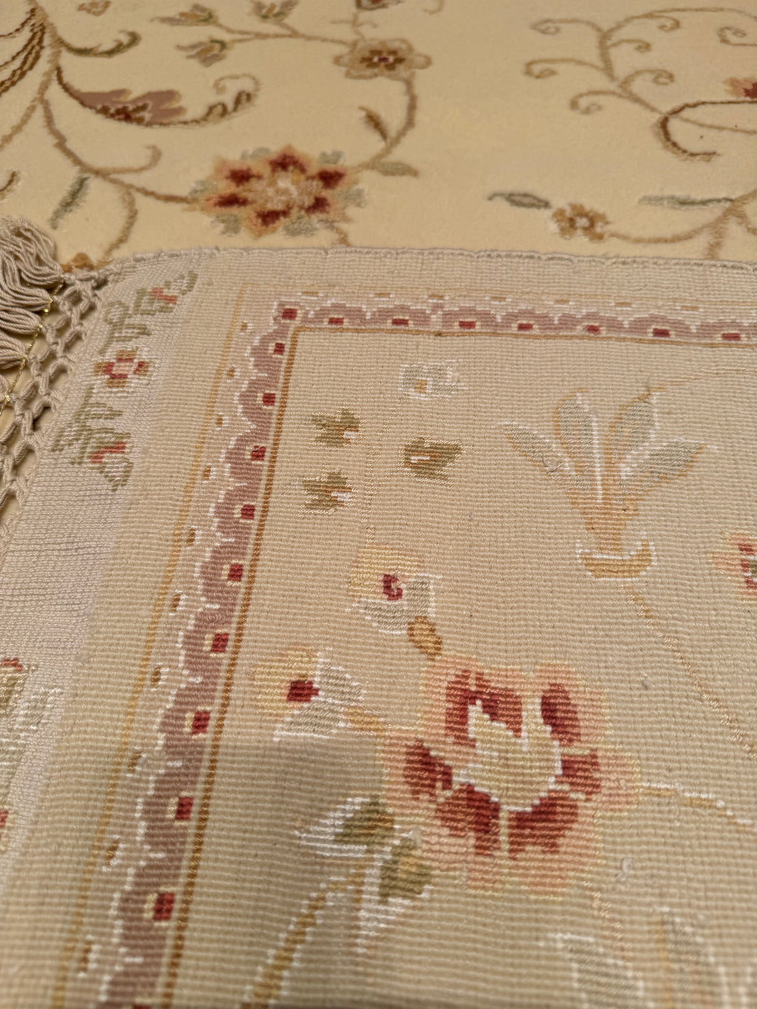 Privat Original Hand Woven Cream Wool Silk Carpet 170x248 4.22 Square Meters - 5x8 ft