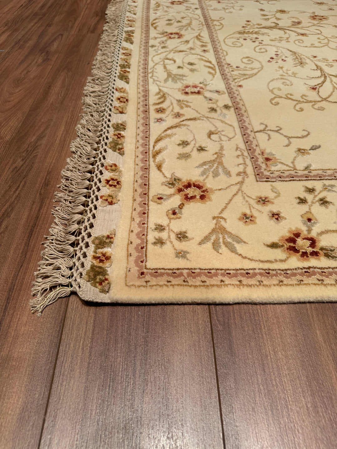 Privat Original Hand Woven Cream Wool Silk Carpet 170x248 4.22 Square Meters - 5x8 ft