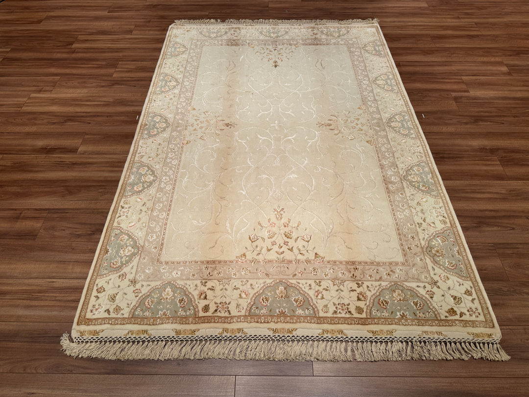 Privat Original Hand Woven Cream Wool Silk Carpet 169x244 4.12 Square Meters - 5x8 ft