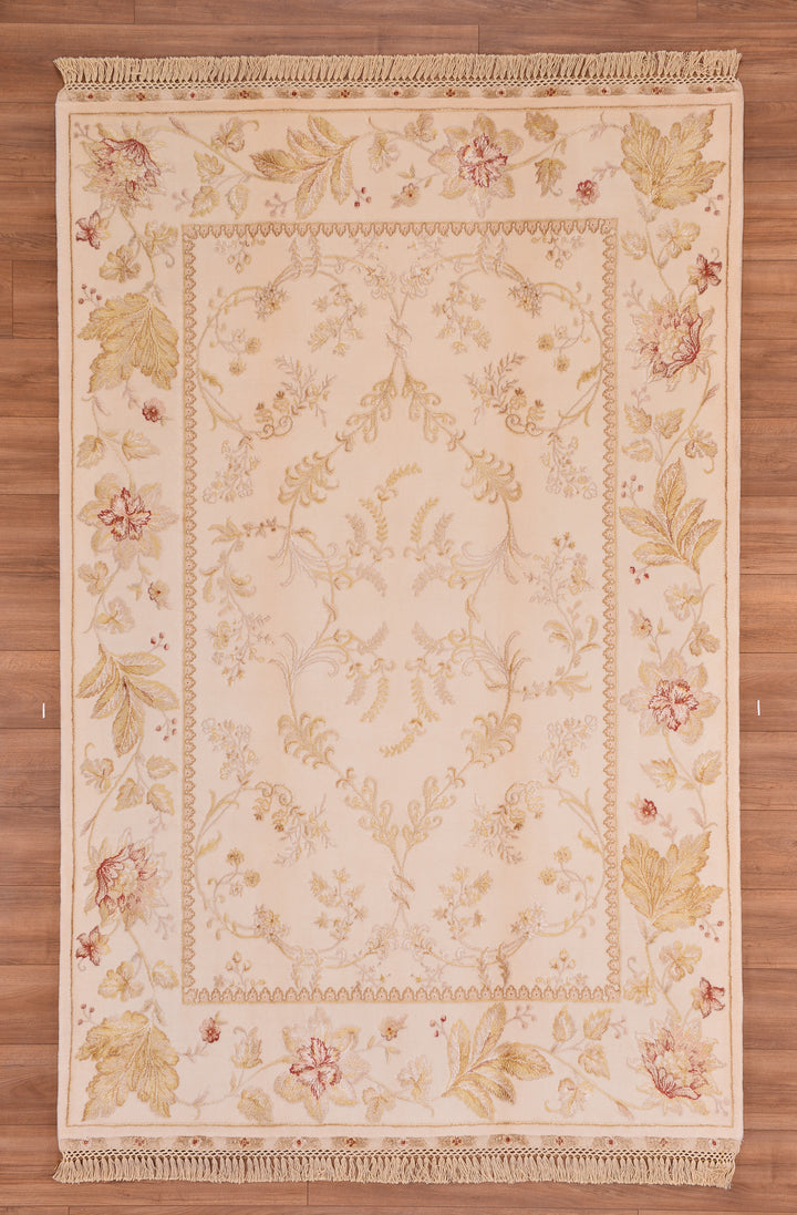 Privat Original Hand Woven Cream Wool Silk Carpet 168x254 4.27 Square Meters - 5x8 ft