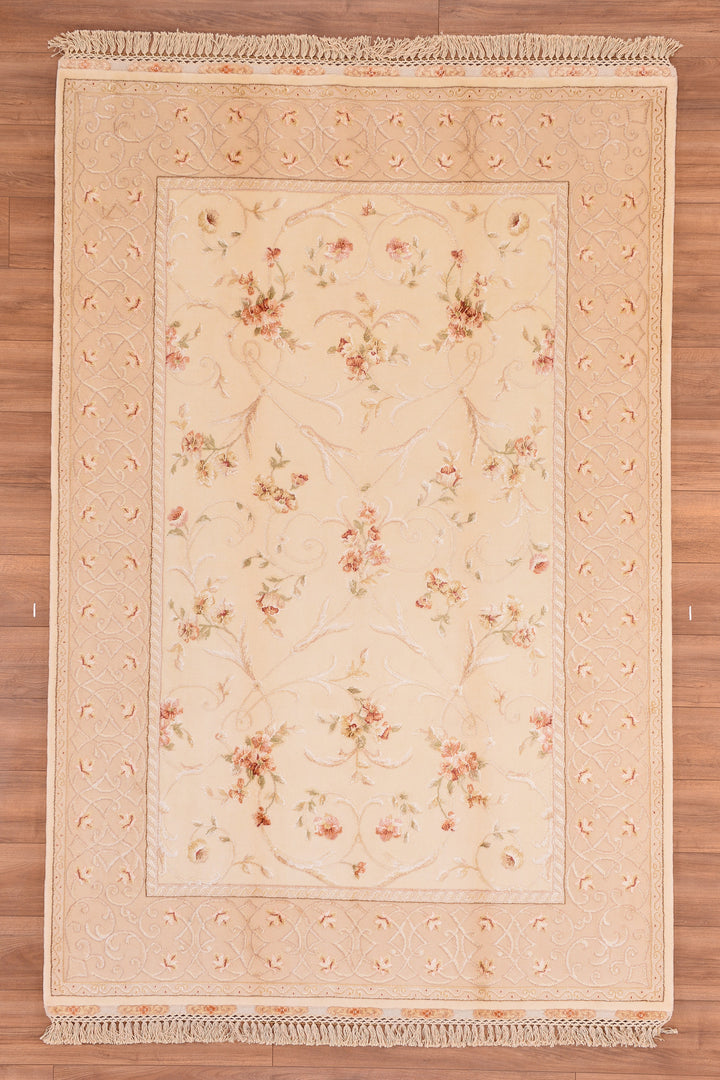 Privat Original Hand Woven Cream Wool Silk Carpet 167x247 4.12 Square Meters - 5x8 ft