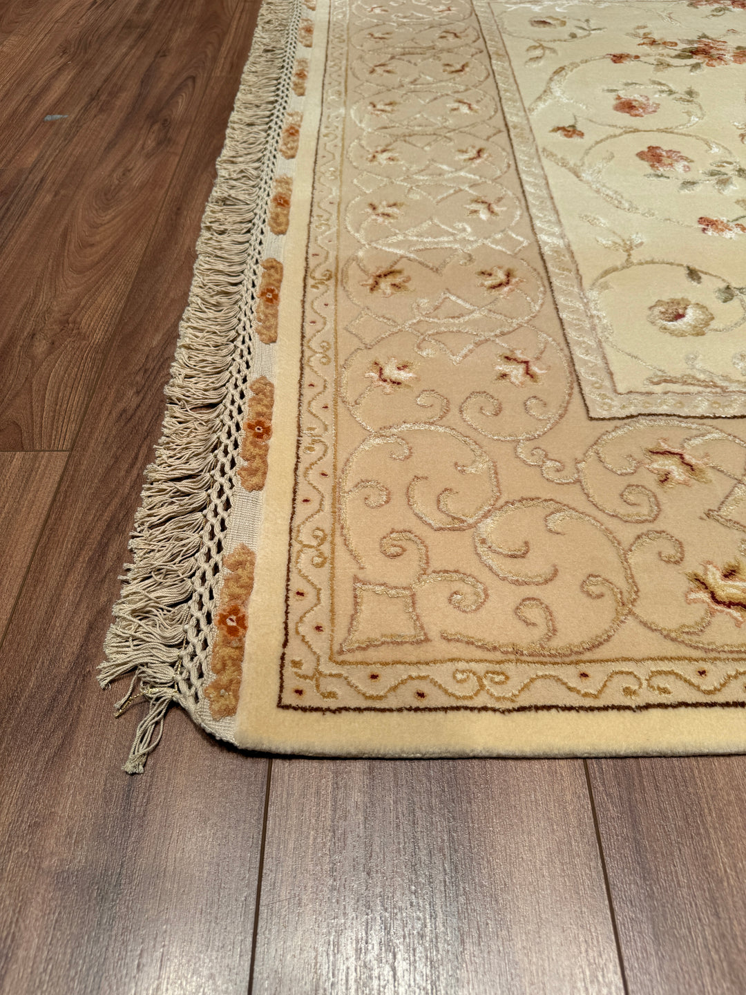 Privat Original Hand Woven Cream Wool Silk Carpet 167x247 4.12 Square Meters - 5x8 ft