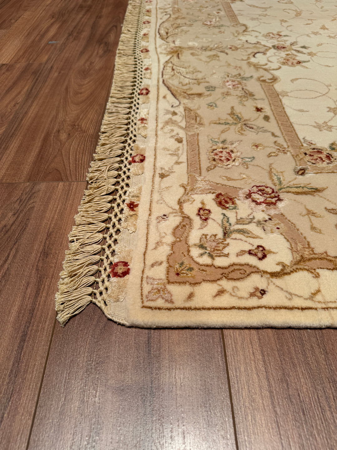 Privat Original Hand Woven Cream Wool Silk Carpet 166x241 4 Square Meters - 5x8 ft