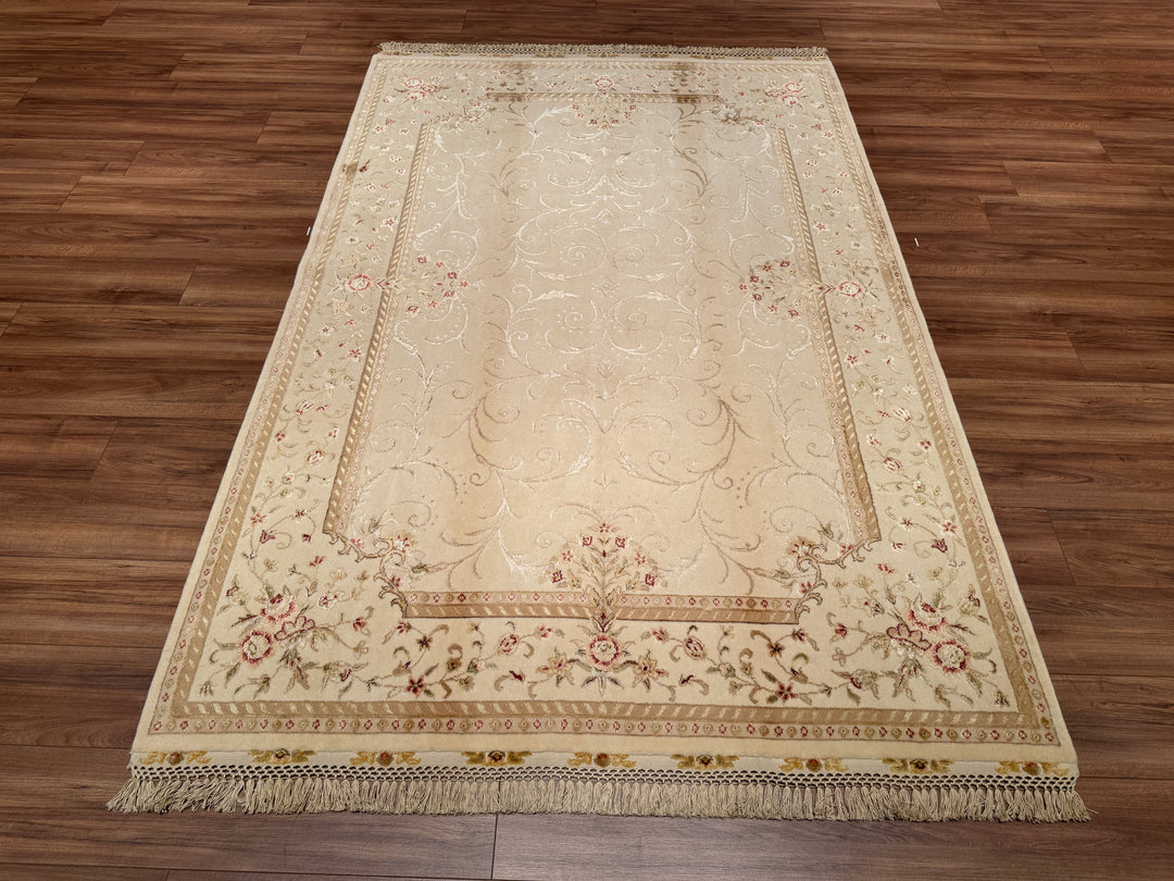 Privat Original Hand Woven Cream Wool Silk Carpet 168x249 4.18 Square Meters - 5x8 ft