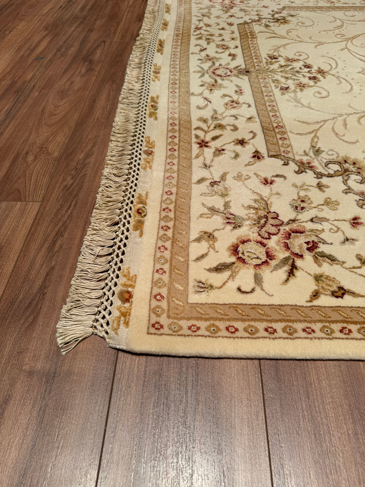 Privat Original Hand Woven Cream Wool Silk Carpet 168x249 4.18 Square Meters - 5x8 ft