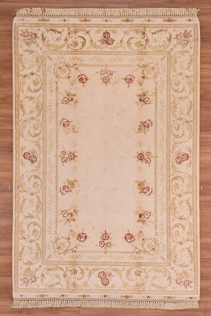 Privat Original Hand Woven Cream Wool Silk Carpet 171x249 4.26 Square Meters - 5x8 ft