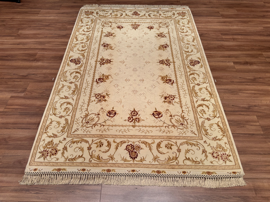 Privat Original Hand Woven Cream Wool Silk Carpet 171x249 4.26 Square Meters - 5x8 ft