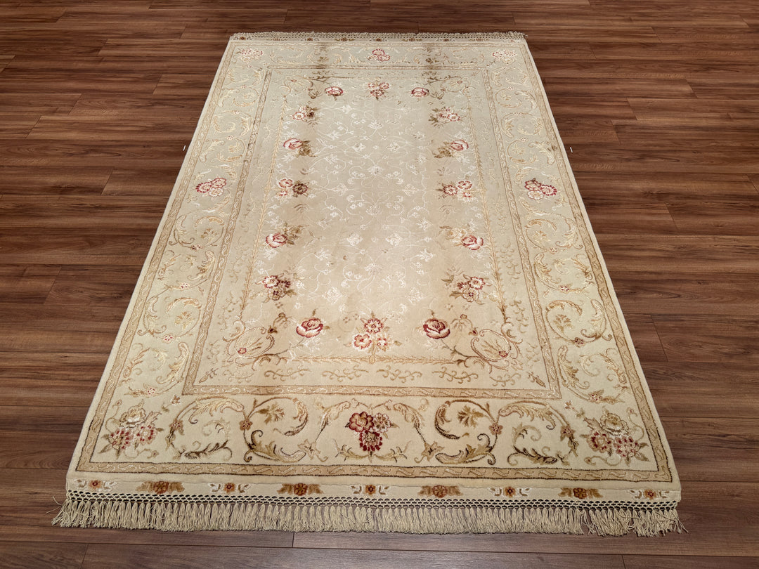 Privat Original Hand Woven Cream Wool Silk Carpet 171x249 4.26 Square Meters - 5x8 ft