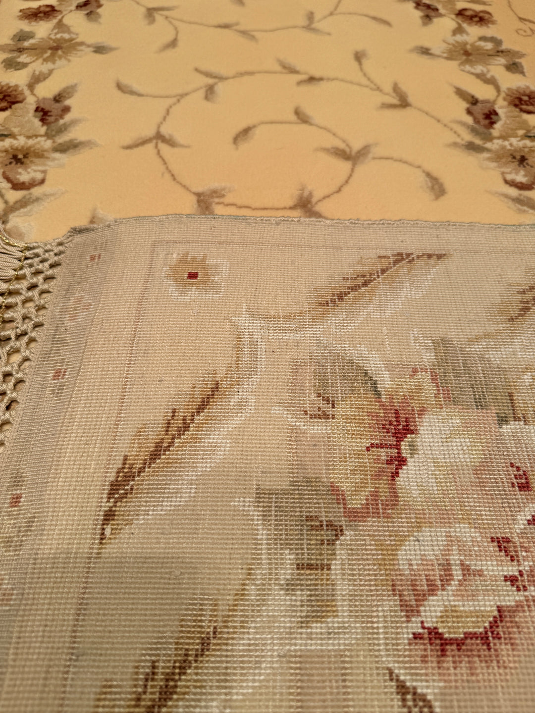 Privat Original Hand Woven Pastel Wool Silk Carpet 169x248 4.19 Square Meters - 5x8 ft