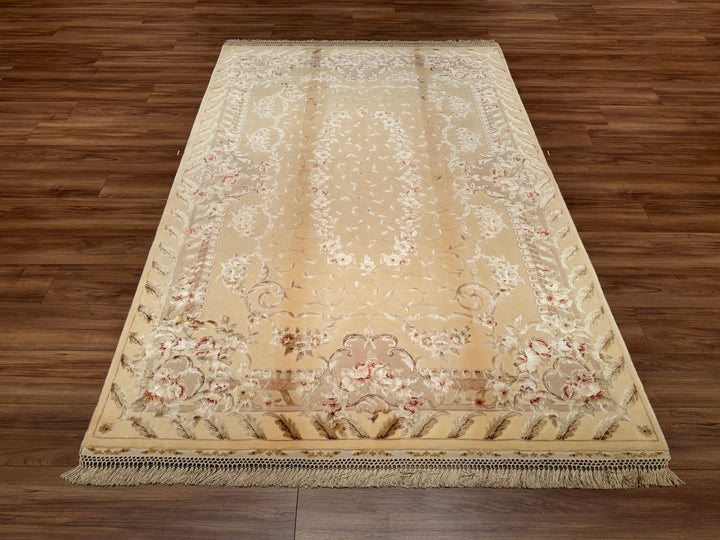 Privat Original Hand Woven Pastel Wool Silk Carpet 169x248 4.19 Square Meters - 5x8 ft