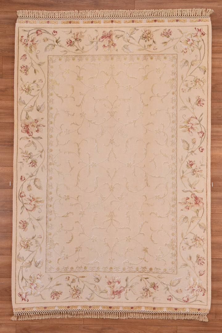 Privat Original Hand Woven Cream Wool Silk Carpet 172x245 4.21 Square Meters - 5x8 ft