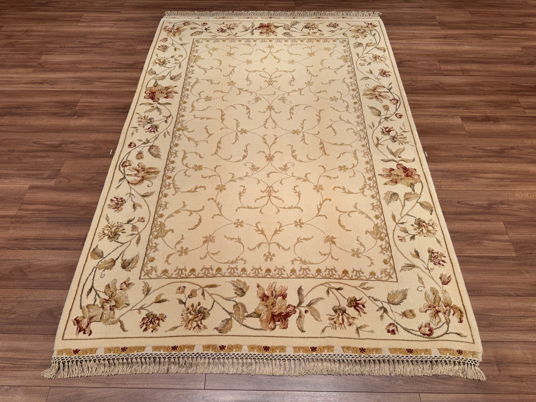 Privat Original Hand Woven Cream Wool Silk Carpet 172x245 4.21 Square Meters - 5x8 ft