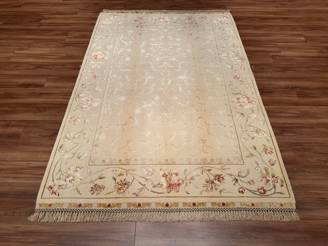 Privat Original Hand Woven Cream Wool Silk Carpet 172x245 4.21 Square Meters - 5x8 ft