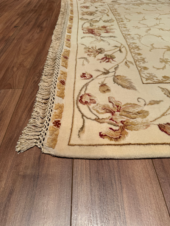 Privat Original Hand Woven Cream Wool Silk Carpet 172x245 4.21 Square Meters - 5x8 ft