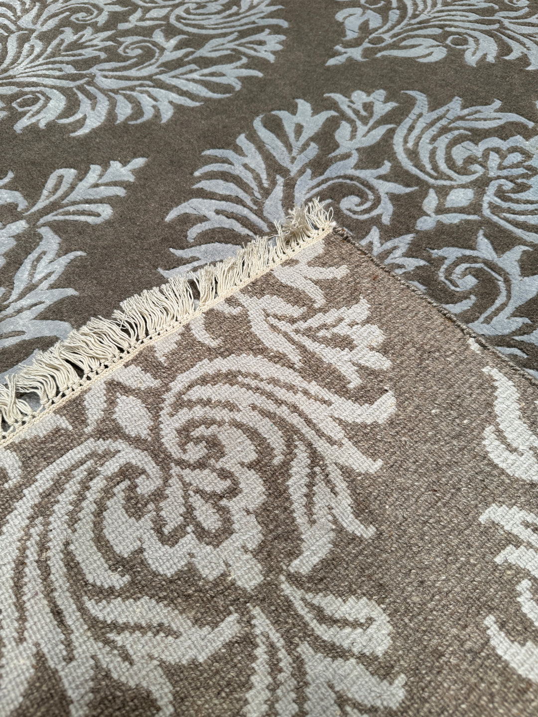 Original Hand Woven Gray Bamboo Carpet with Damask Pattern 169x245 4.14 Square Meters - 5x8 ft