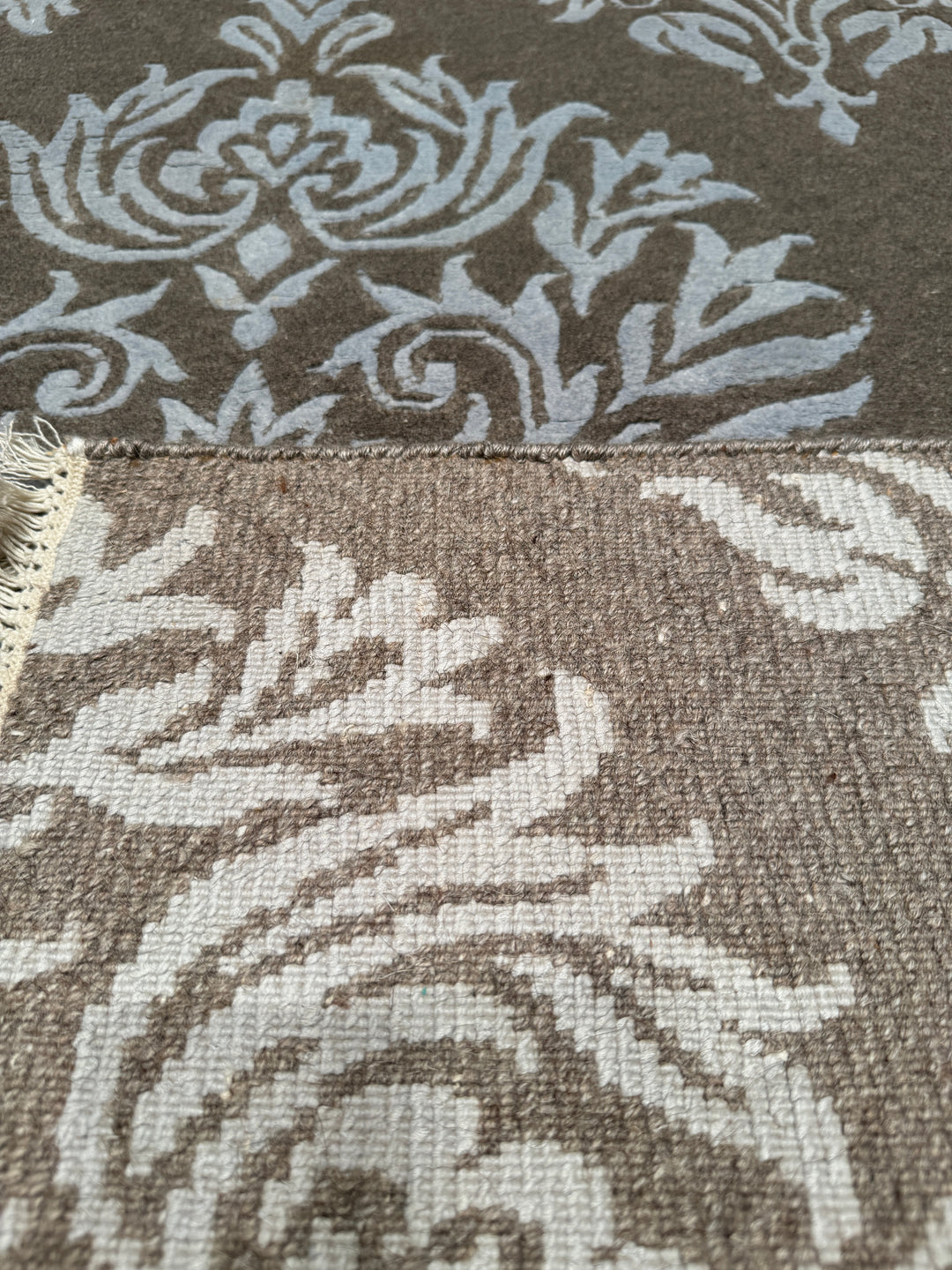 Original Hand Woven Gray Bamboo Carpet with Damask Pattern 169x245 4.14 Square Meters - 5x8 ft