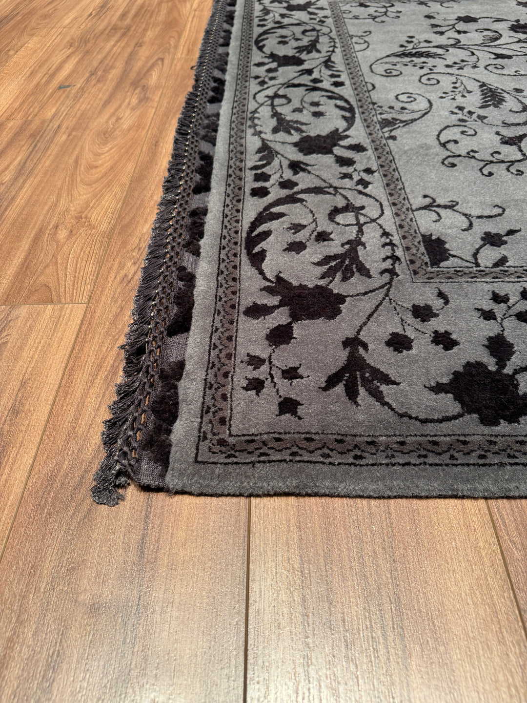 Privat Original Hand Woven Black Wool Silk Carpet 168x248 4.17 Square Meters - 5x8 ft