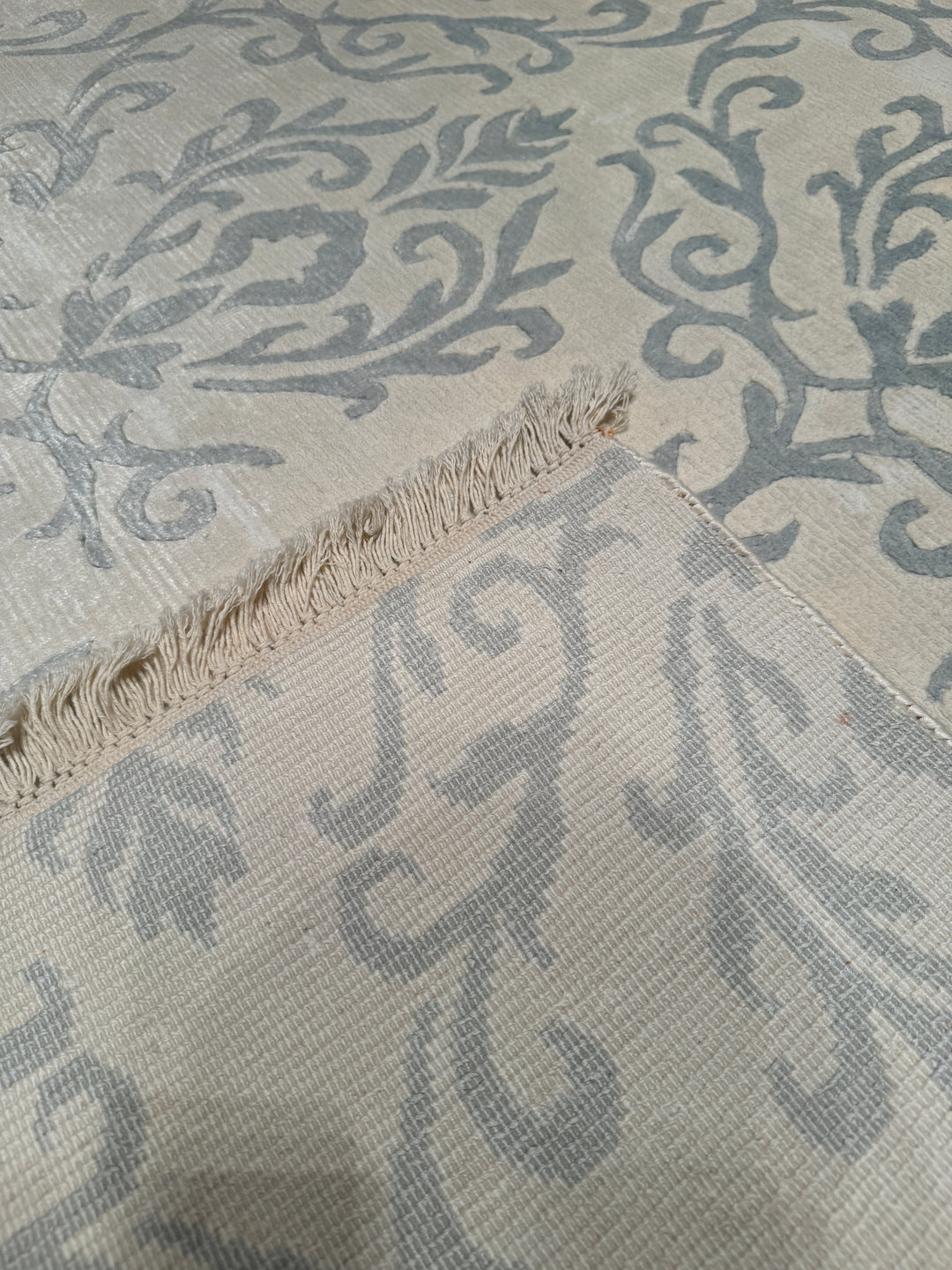 Original Hand Woven White Bamboo Carpet with Damask Pattern 169x243 4.11 Square Meters - 5x8 ft