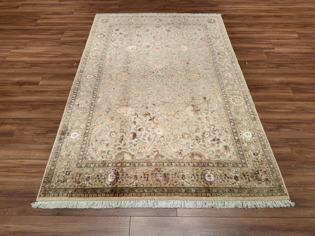 Indian Owl Original Hand Woven Beige Cream Wool Bamboo Carpet 166x242 4.02 Square Meters - 5x8 ft