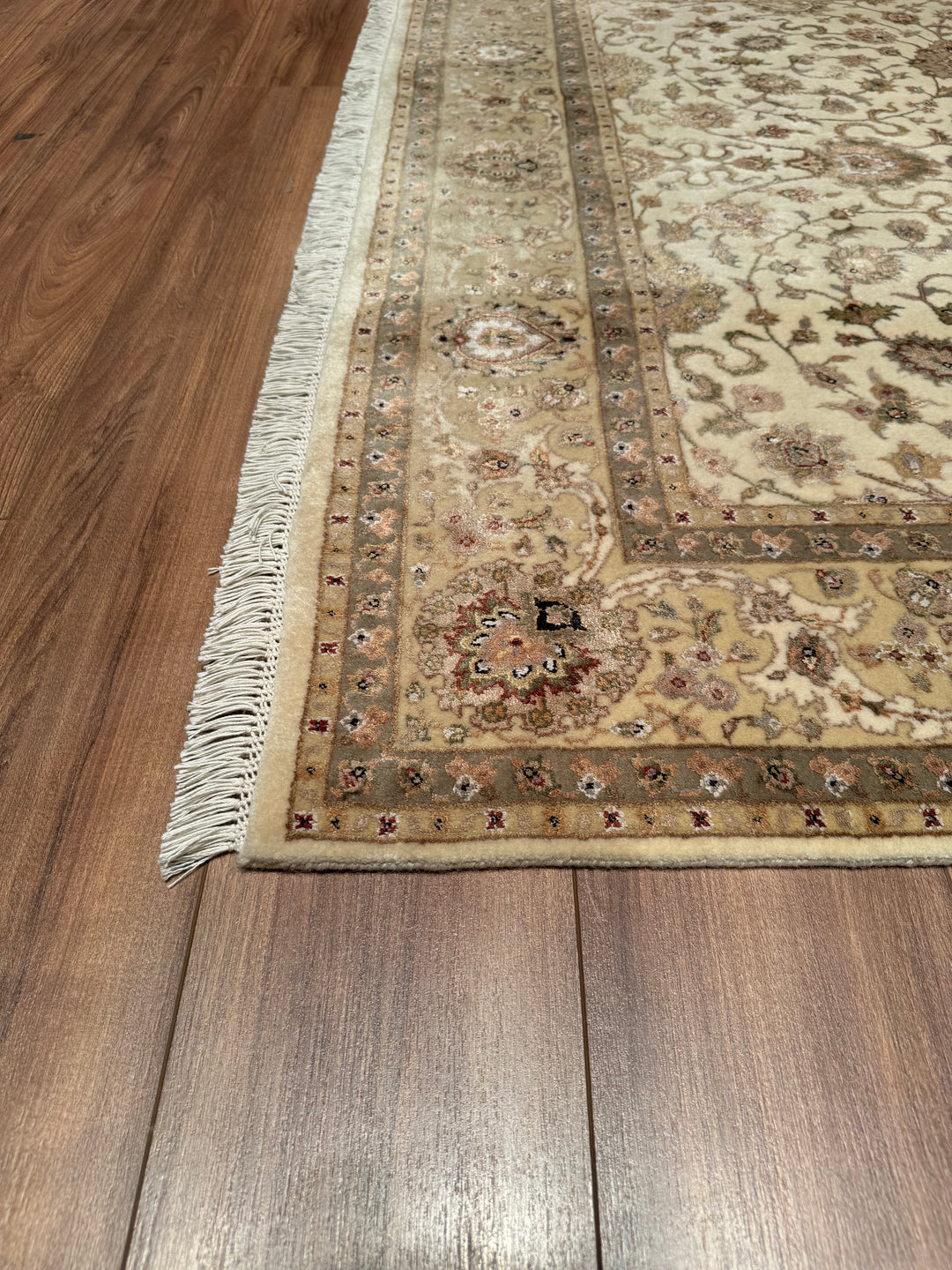 Indian Owl Original Hand Woven Beige Cream Wool Bamboo Carpet 166x242 4.02 Square Meters - 5x8 ft