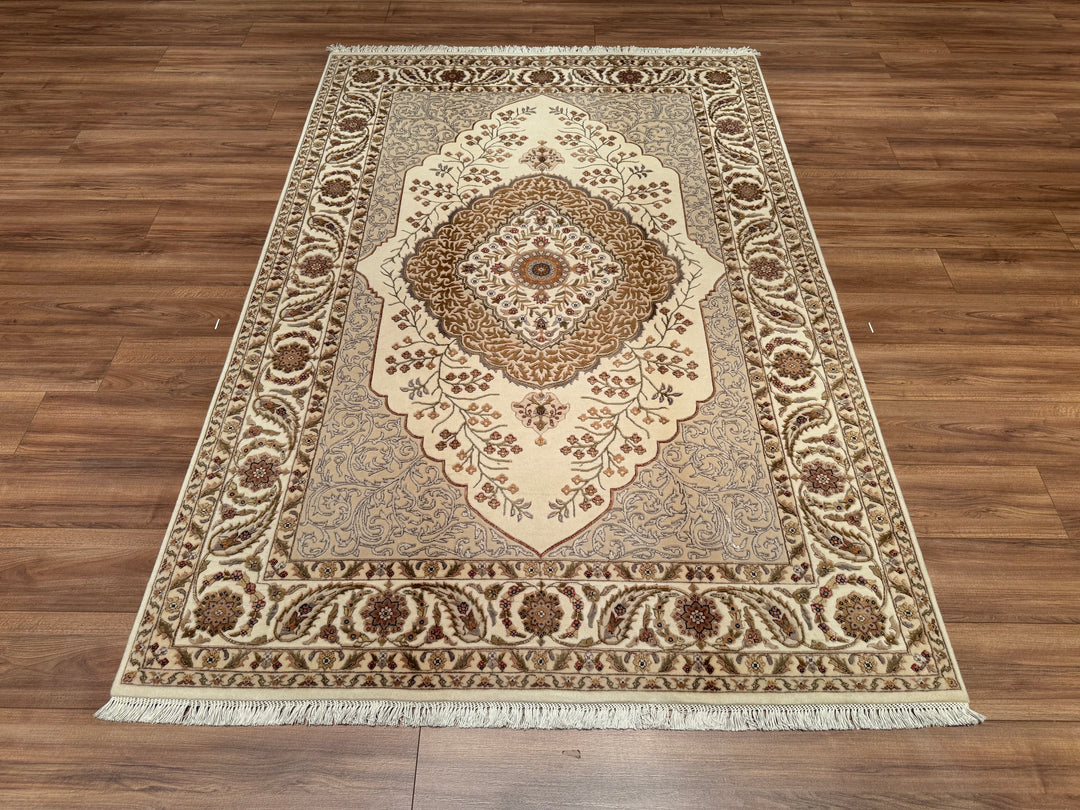 Indian Owl Original Hand Woven Cream Wool Bamboo Carpet 165x245 4.04 Square Meters - 5x8 ft