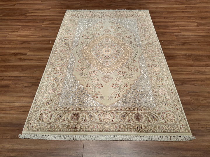 Indian Owl Original Hand Woven Cream Wool Bamboo Carpet 165x245 4.04 Square Meters - 5x8 ft